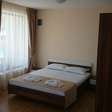 アパートホテル Aria Complex 3*