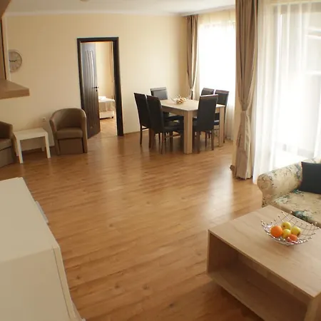 Lägenhetshotell Aria Complex 3*
