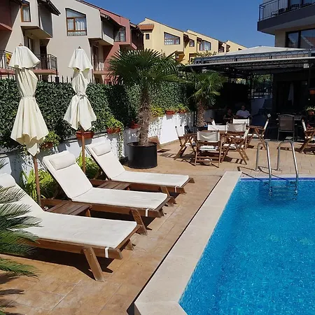 Lägenhetshotell Aria Complex 3*