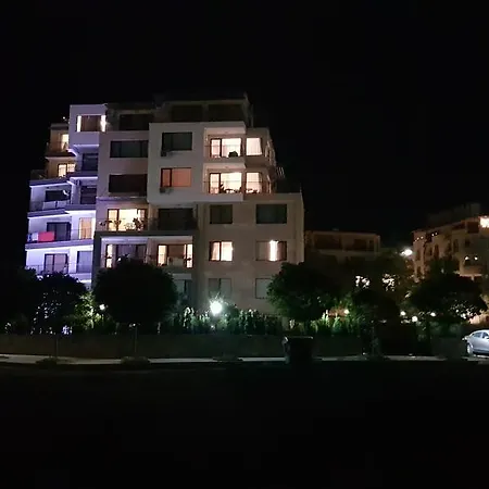 Aria Complex 3*
